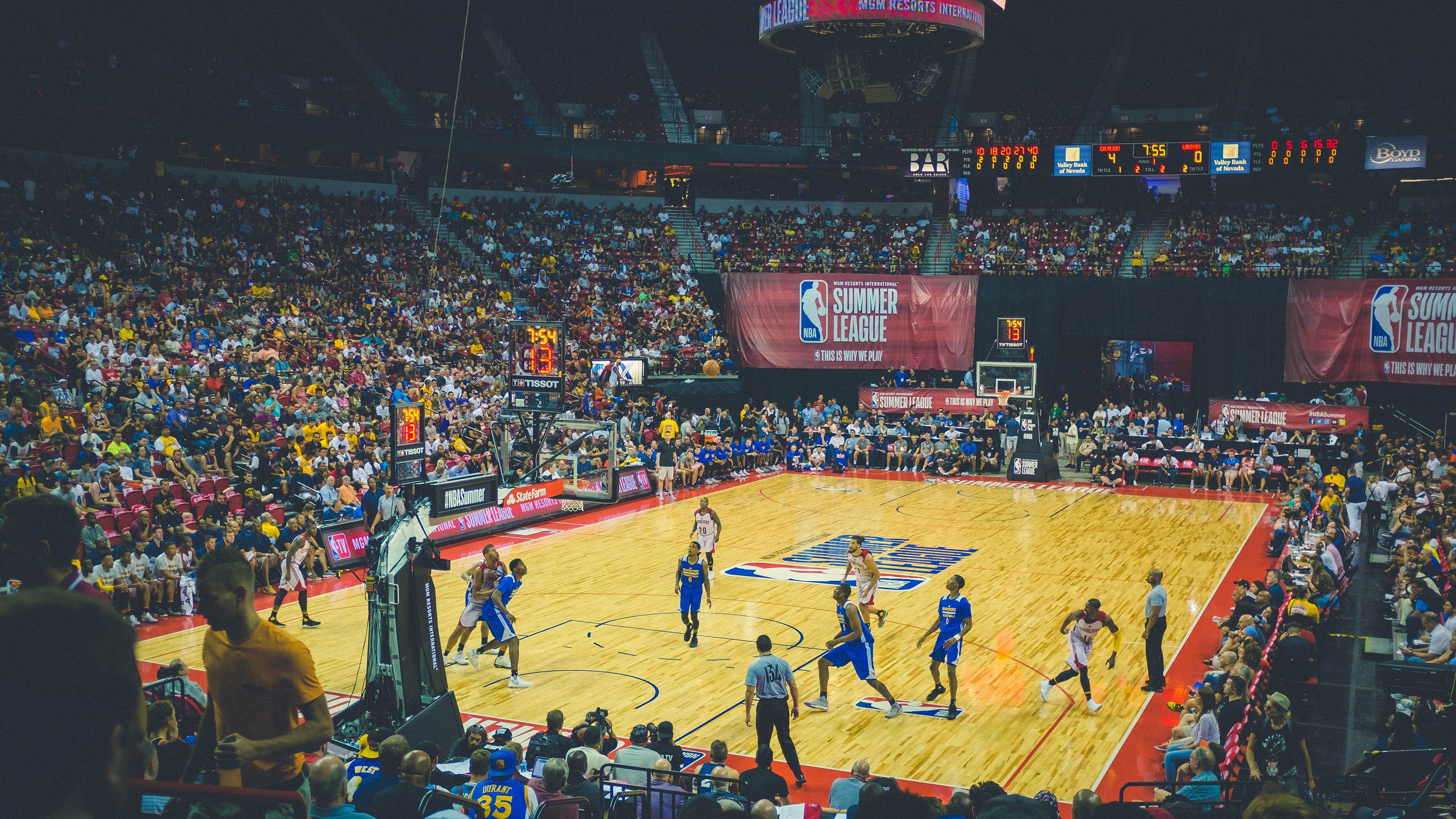 湖人球迷自发制作纪录片《忠于紫金》上线即热播