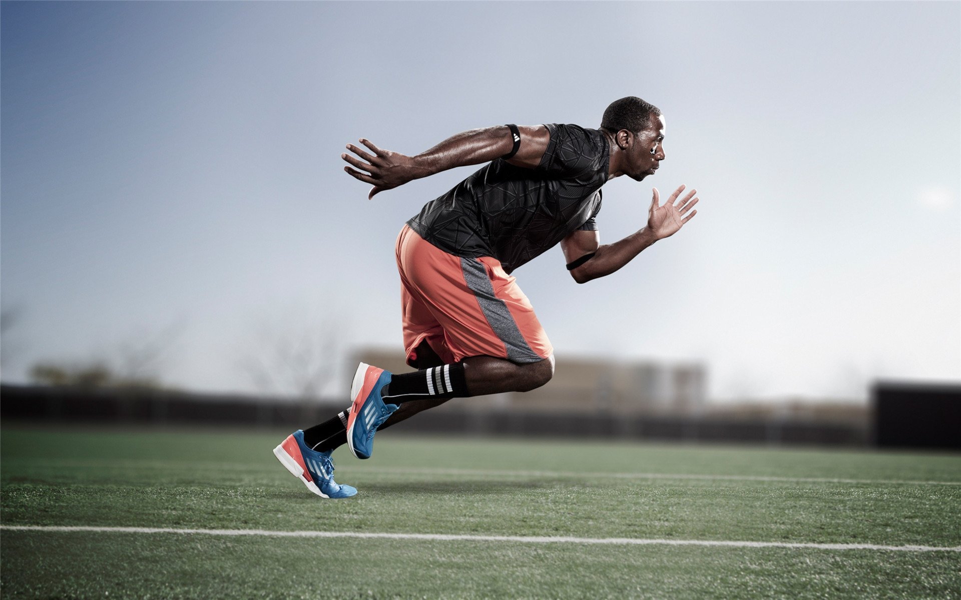 英超“明星周末”盛大开启，球迷狂欢热情高涨，英超球员假期